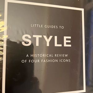Little Guides to Style